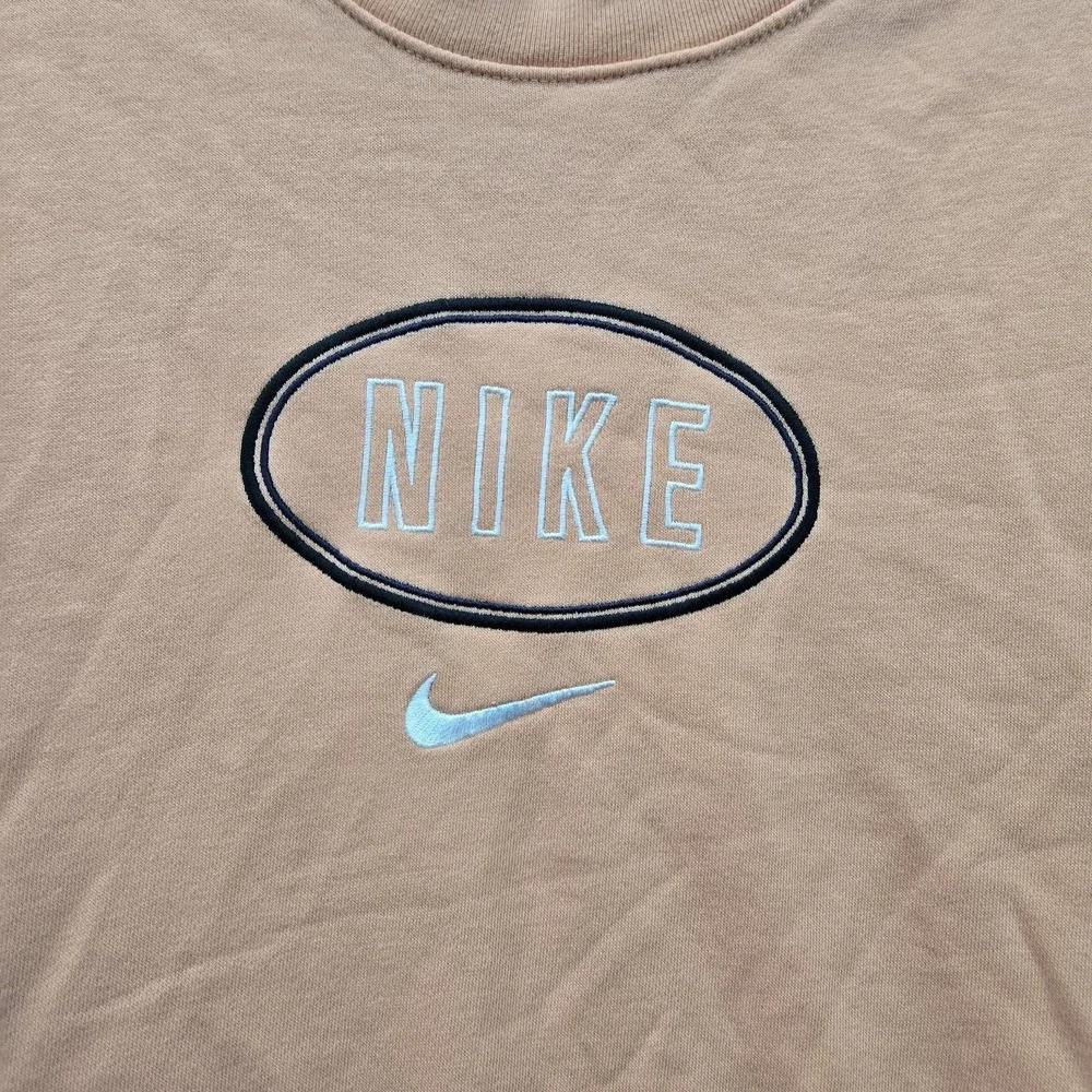 Nike Women Sweatshirt XL Peach Embroidered Crewneck Varsity All Seasons